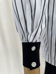 Siyah Beyaz Cizgi Desenli Premium Duruslu Gomlek