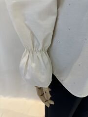 Siyah Cift Yaka Detayli Isiltili Tasli Gomlek